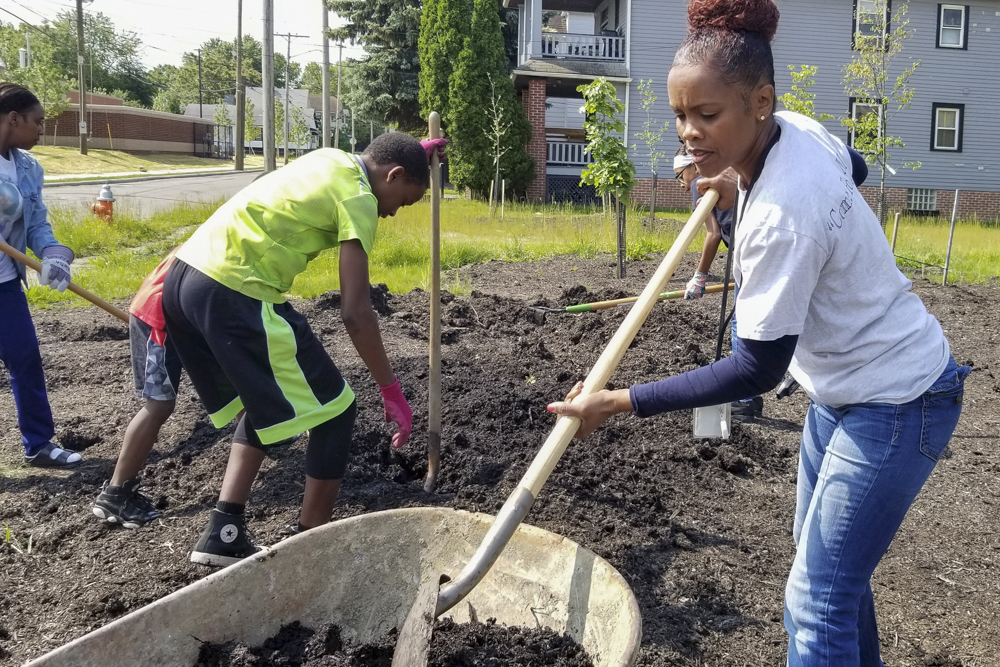 Celebrate Arts and Performance work swith arts and gardening camp students